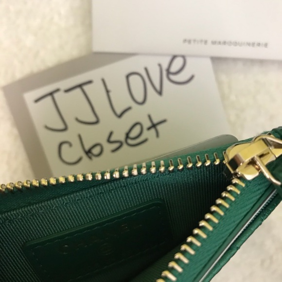 Brand New Authentic Chanel 18S Green Card Holder. - Picture 3 of 5